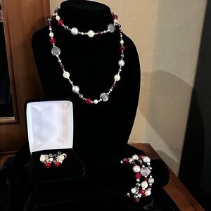 Elegant Pearl and Red Bead Jewelry Set